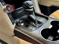 تۆیۆتا لاند کروزەر